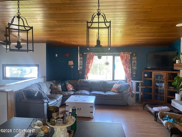 7020 Carline Circle, Anchorage, AK 99502