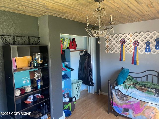 7020 Carline Circle, Anchorage, AK 99502