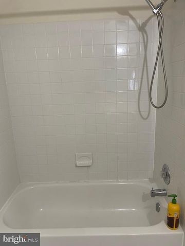 9200 OLD NEWTOWN RD, Philadelphia, PA 19115