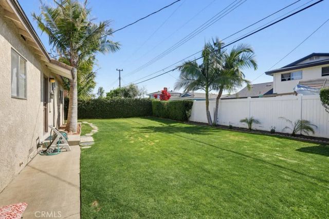 15852 Tullow, Huntington Beach, CA 92647