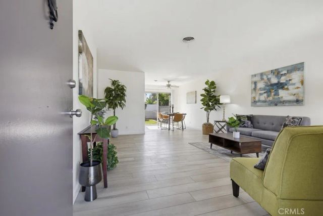 15852 Tullow, Huntington Beach, CA 92647