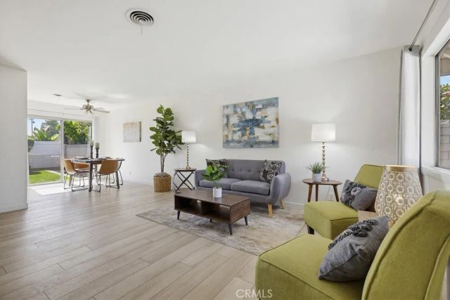15852 Tullow, Huntington Beach, CA 92647