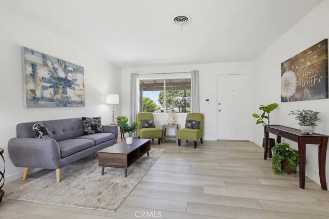 15852 Tullow, Huntington Beach, CA 92647