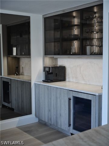 322 Harbour DR 104D, Naples, FL 34103