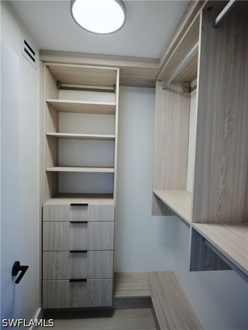 322 Harbour DR 104D, Naples, FL 34103