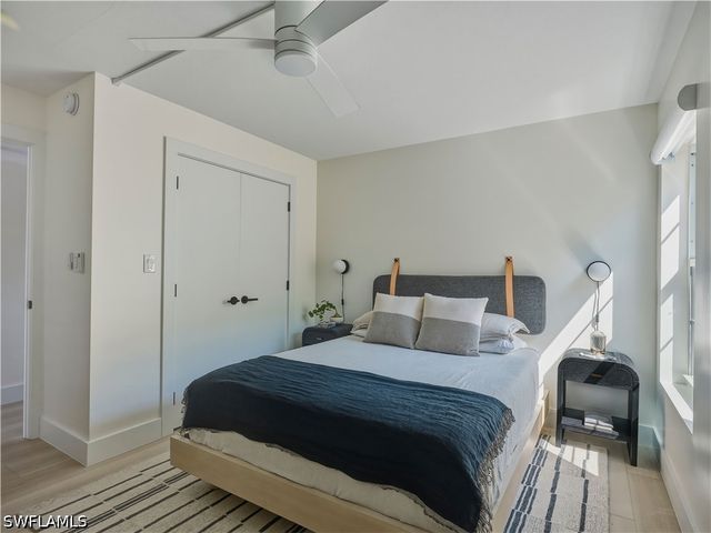 322 Harbour DR 104D, Naples, FL 34103