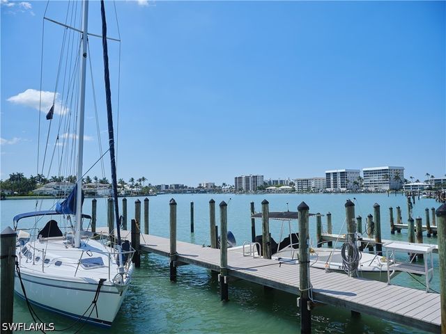 322 Harbour DR 104D, Naples, FL 34103