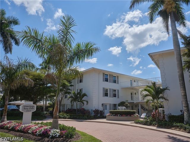 322 Harbour DR 104D, Naples, FL 34103