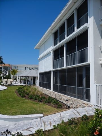 322 Harbour DR 104D, Naples, FL 34103