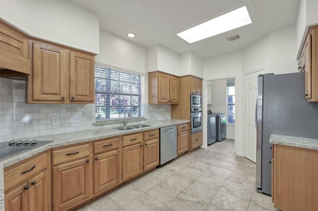 23 Heathstone Place, The Woodlands, TX 77381