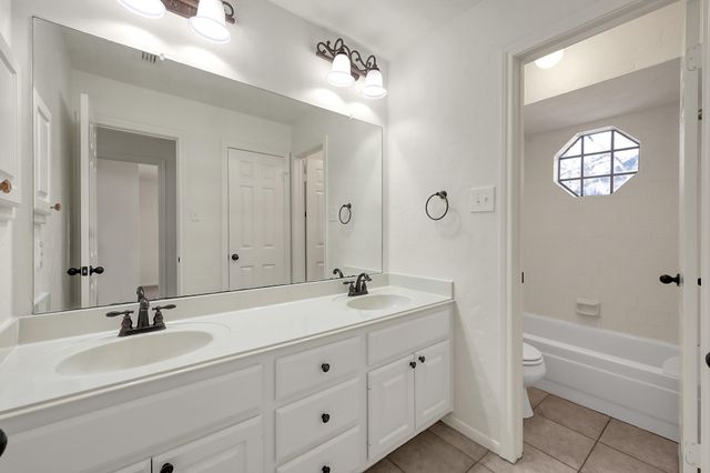 23 Heathstone Place, The Woodlands, TX 77381