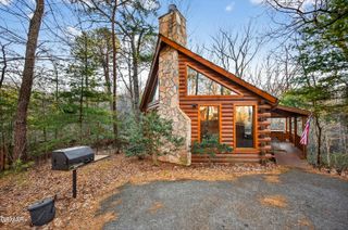 2332 Raymond Hollow Road, Sevierville, TN 37876