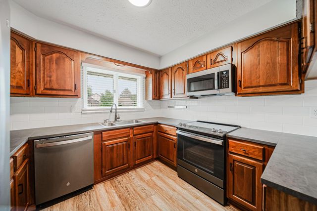 1711 Sioux Court, Grove City, OH 43123