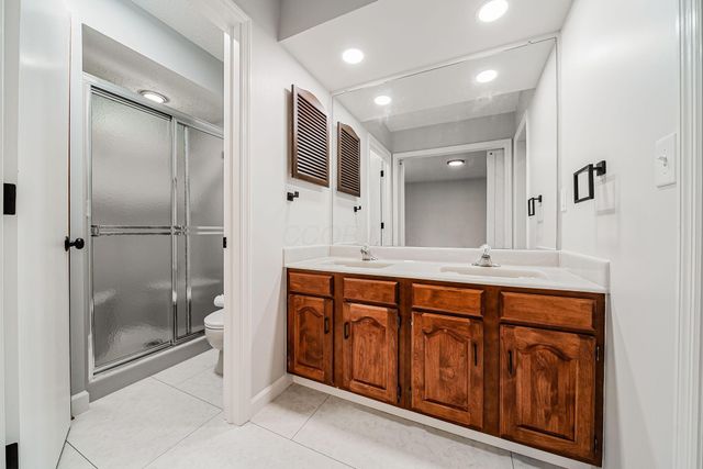 1711 Sioux Court, Grove City, OH 43123
