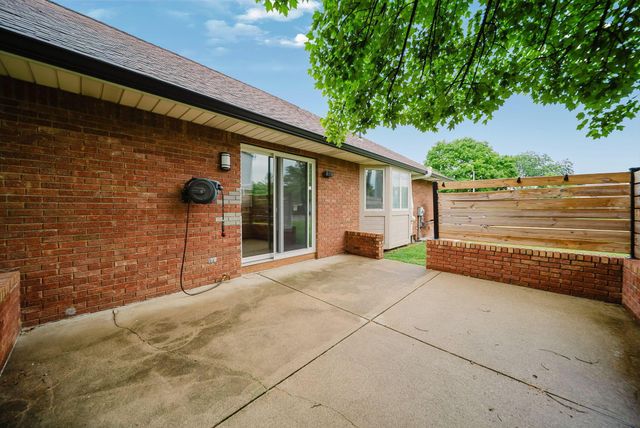 1711 Sioux Court, Grove City, OH 43123