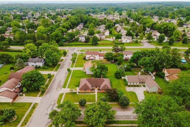 1711 Sioux Court, Grove City, OH 43123