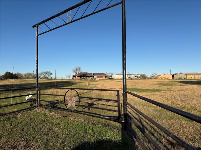 170 County Road 4678, Boyd, TX 76023