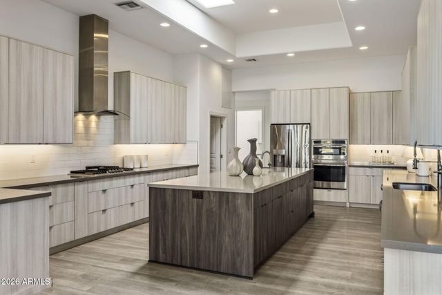 6134 N 44TH Street, Paradise Valley, AZ 85253