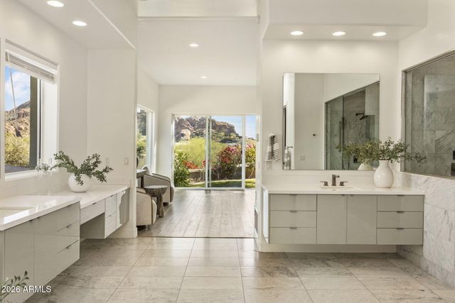 6134 N 44TH Street, Paradise Valley, AZ 85253