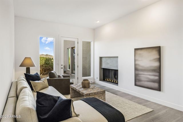 6134 N 44TH Street, Paradise Valley, AZ 85253