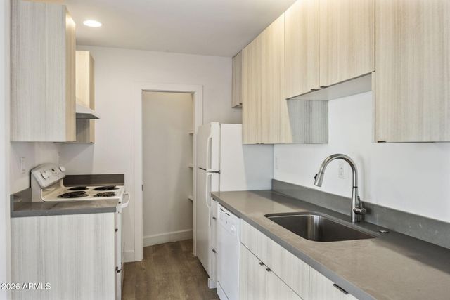 6134 N 44TH Street, Paradise Valley, AZ 85253