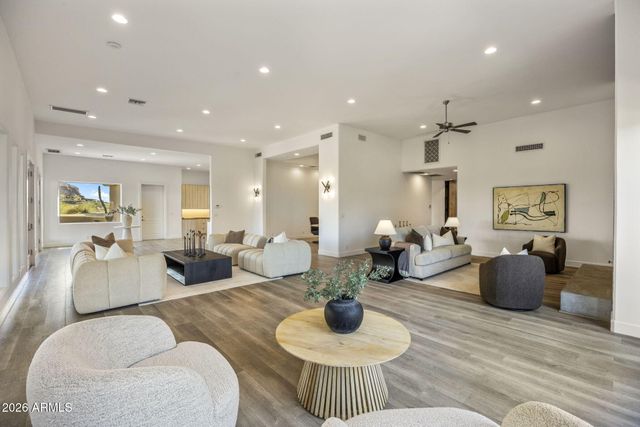 6134 N 44TH Street, Paradise Valley, AZ 85253