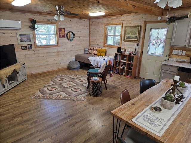 530 Kingwood Drive, Trinity, TX 75862