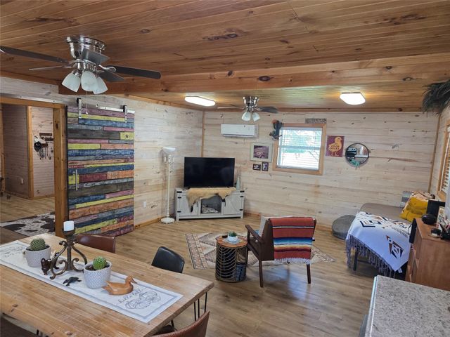 530 Kingwood Drive, Trinity, TX 75862