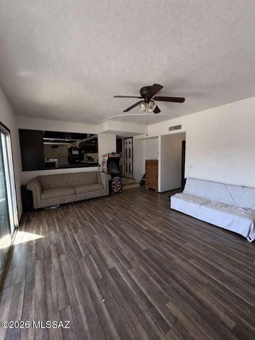3131 W Los Reales Road, Tucson, AZ 85746