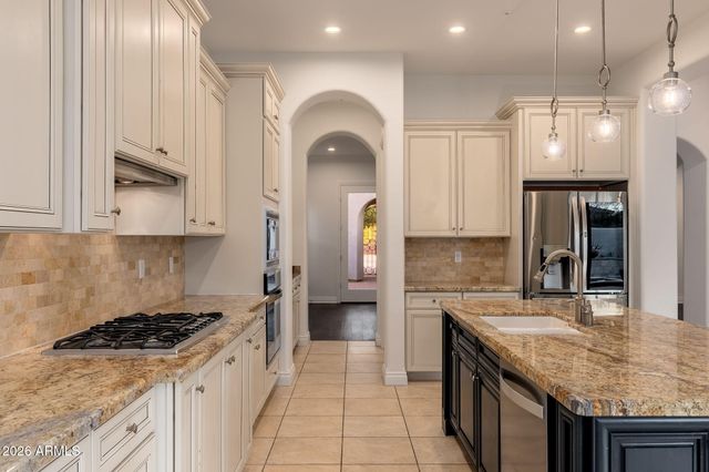 9400 E DESERT VILLAGE Drive, Scottsdale, AZ 85255