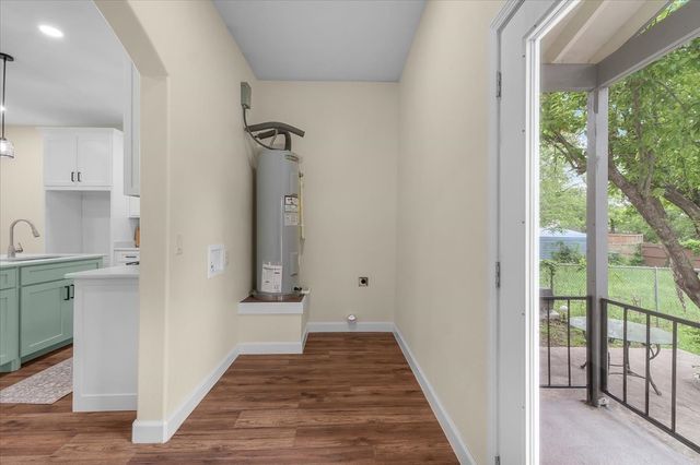 2404 Gould Avenue, Fort Worth, TX 76164