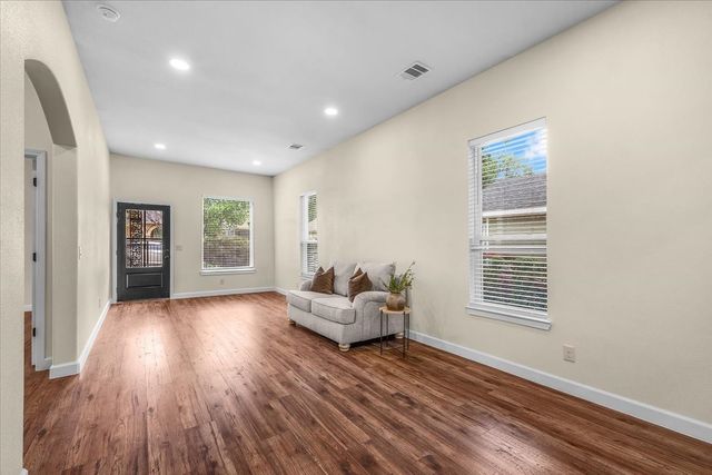 2404 Gould Avenue, Fort Worth, TX 76164