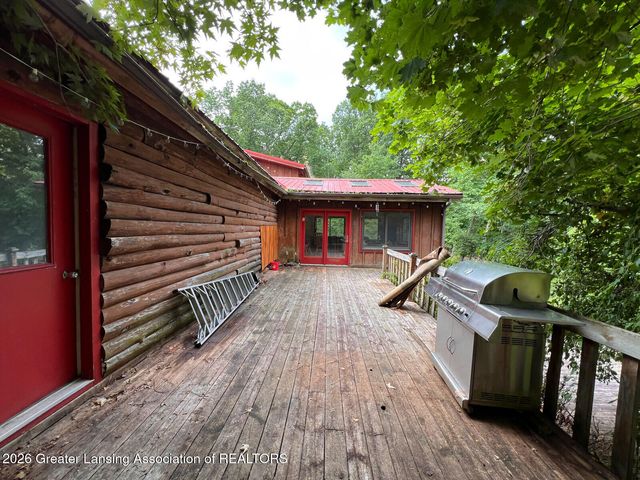 8515 E Price Road, Laingsburg, MI 48848