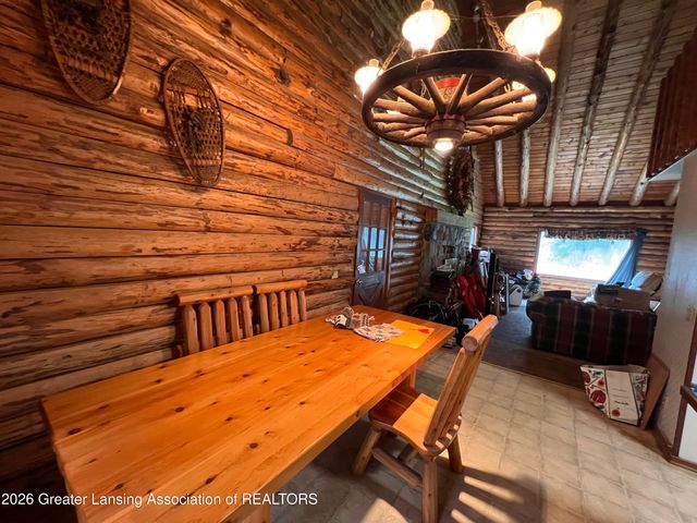 8515 E Price Road, Laingsburg, MI 48848