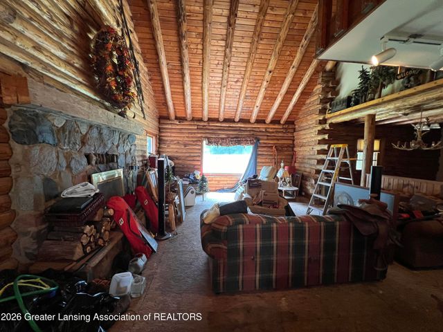 8515 E Price Road, Laingsburg, MI 48848