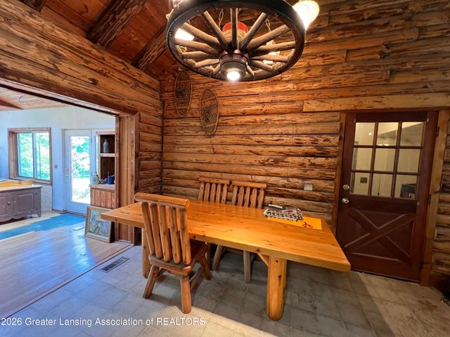 8515 E Price Road, Laingsburg, MI 48848
