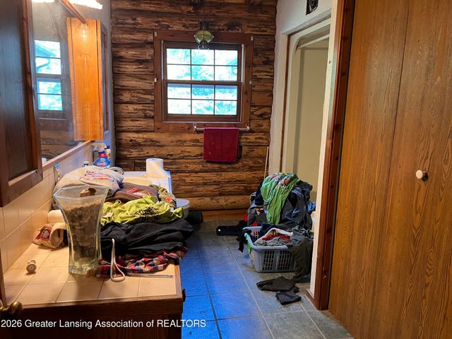 8515 E Price Road, Laingsburg, MI 48848