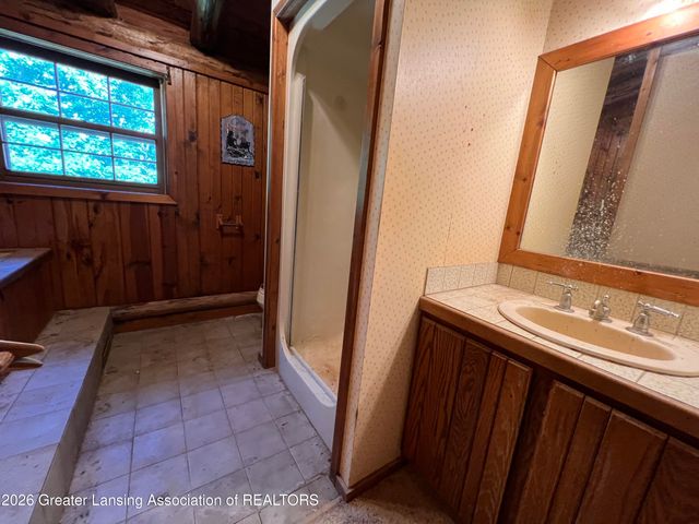 8515 E Price Road, Laingsburg, MI 48848