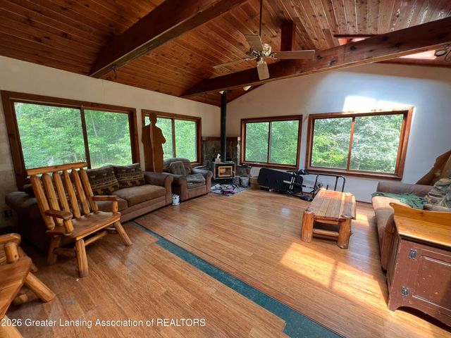 8515 E Price Road, Laingsburg, MI 48848