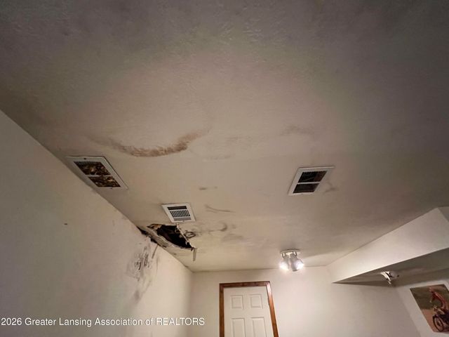 8515 E Price Road, Laingsburg, MI 48848