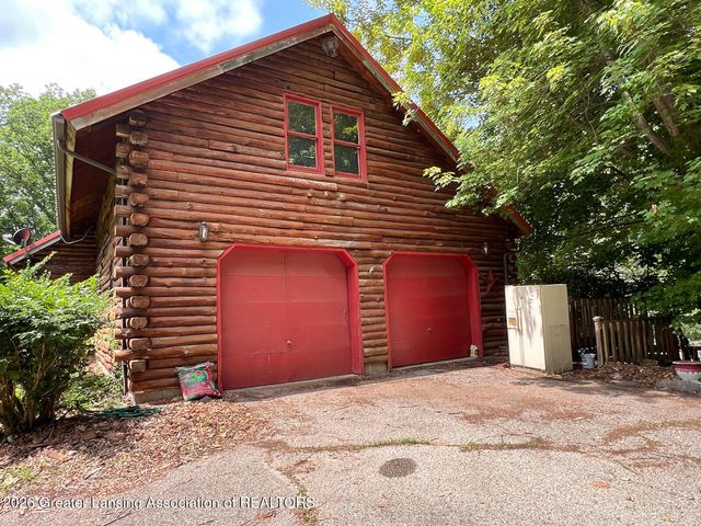 8515 E Price Road, Laingsburg, MI 48848