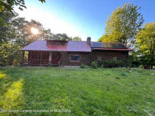 8515 E Price Road, Laingsburg, MI 48848
