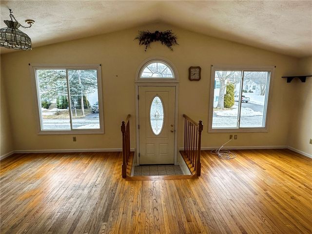 71 Branch Avenue, Cumberland, RI 02864