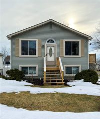 71 Branch Avenue, Cumberland, RI 02864