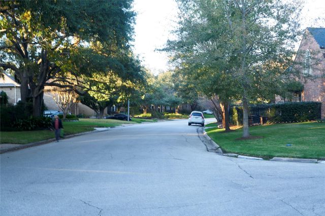 2400 N Braeswood Boulevard 336, Houston, TX 77030