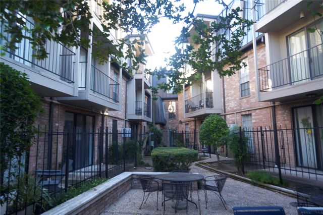 2400 N Braeswood Boulevard 336, Houston, TX 77030
