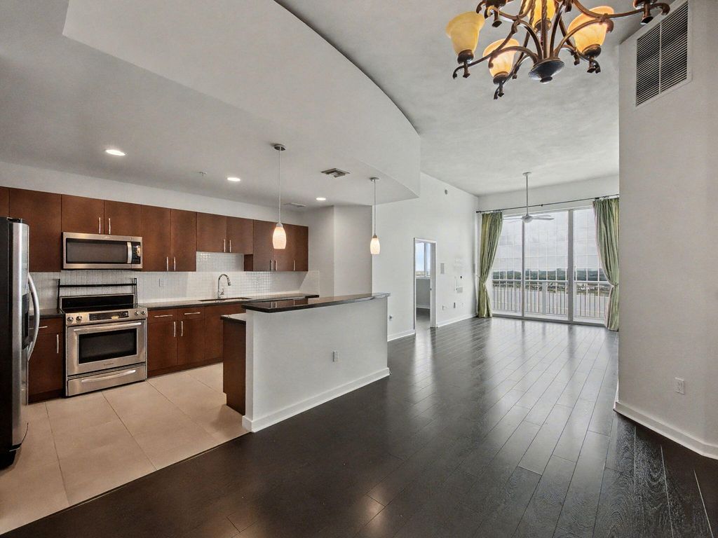 300 S Australian Avenue 1606, West Palm Beach, FL 33401