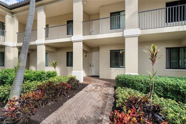 1015 Sandpiper ST # D105, Naples, FL 34102