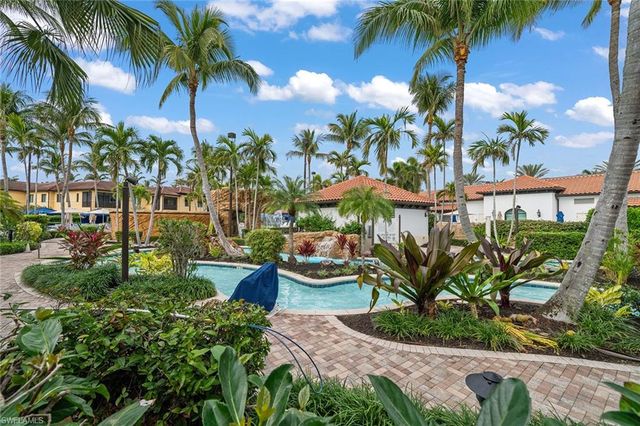 1015 Sandpiper ST # D105, Naples, FL 34102