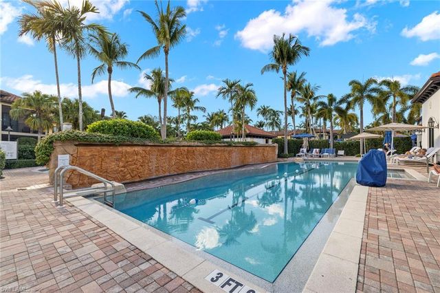 1015 Sandpiper ST # D105, Naples, FL 34102